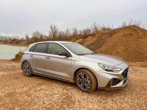 Hyundai i30 N Line lato dx