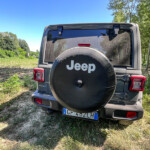 dietro jeep